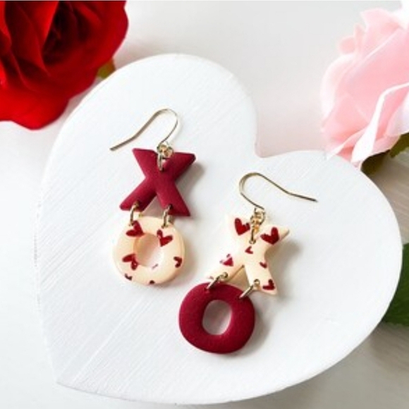 unbranded Jewelry - X&O Kisses Earrings
